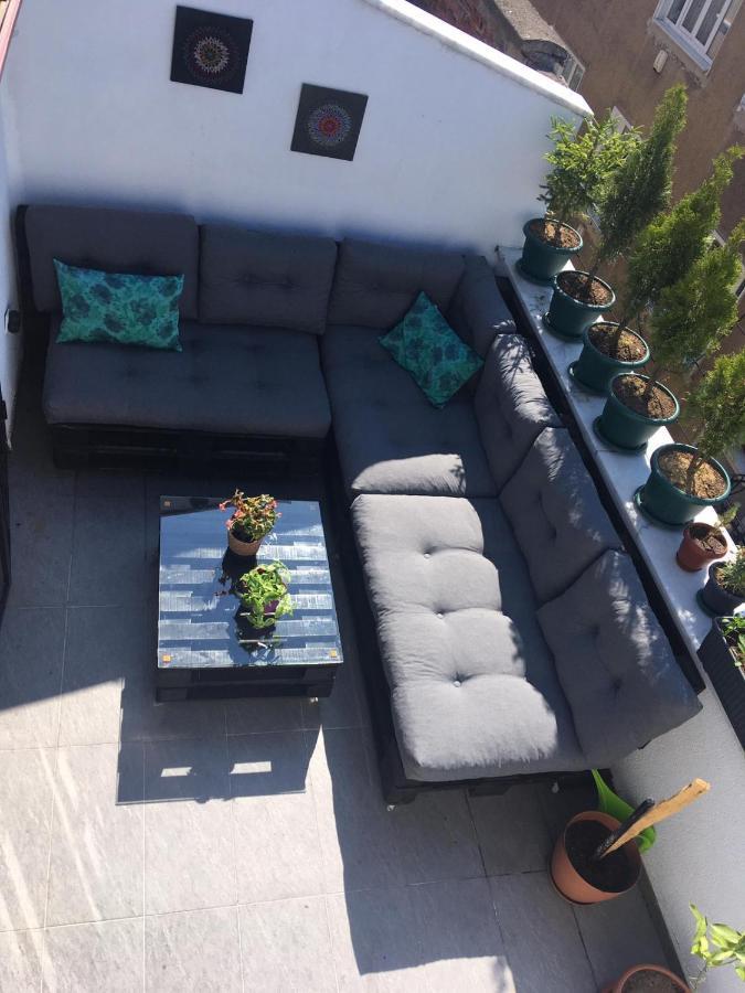 شقة Duplex With Terrace In Center,5Mn Walk To Istiklal اسطنبول المظهر الخارجي الصورة