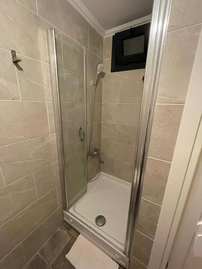 شقة Duplex With Terrace In Center,5Mn Walk To Istiklal اسطنبول المظهر الخارجي الصورة
